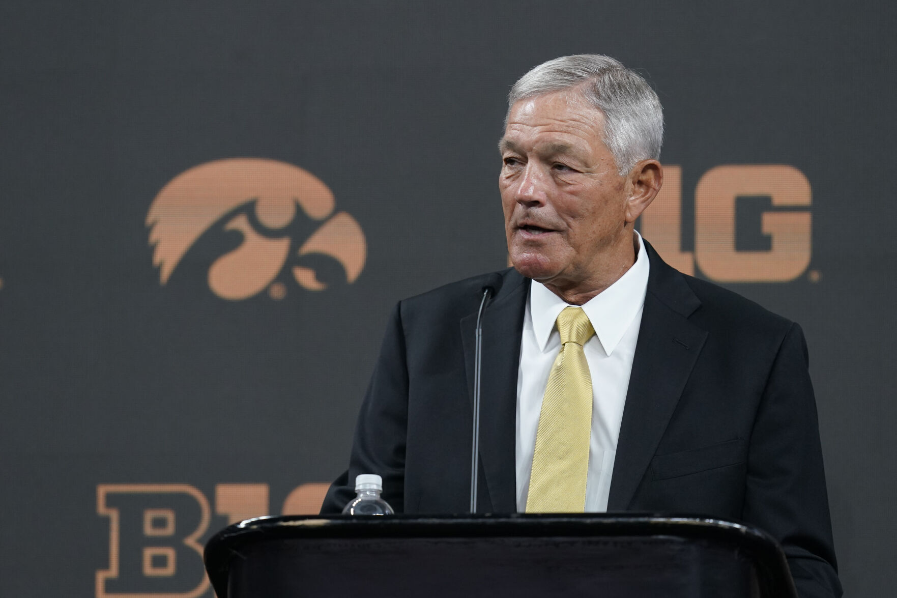 kirk ferentz mug 6-26